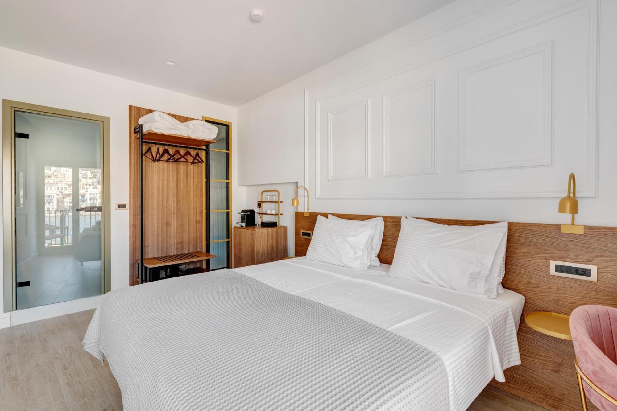 Eclectic Syros Bed and Breakfast Ερμούπολη Εξωτερικό φωτογραφία