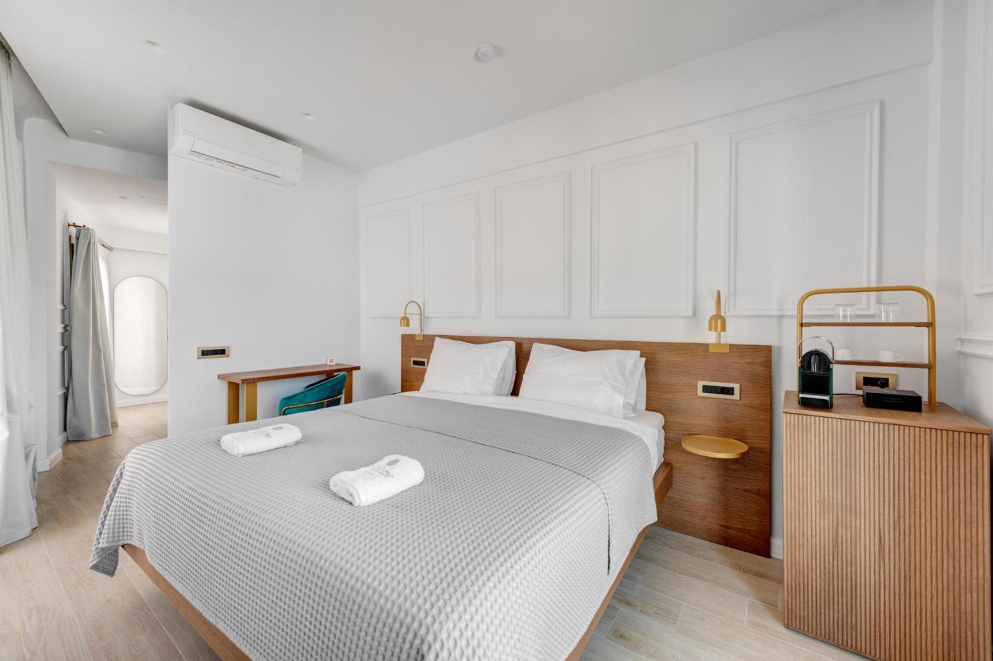 Eclectic Syros Bed and Breakfast Ερμούπολη Εξωτερικό φωτογραφία